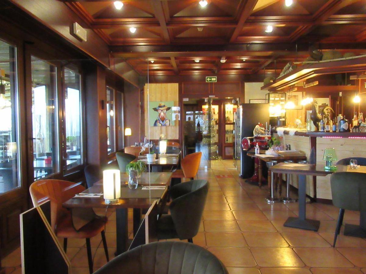 Hotel Restaurant N 4 Martelange Dış mekan fotoğraf