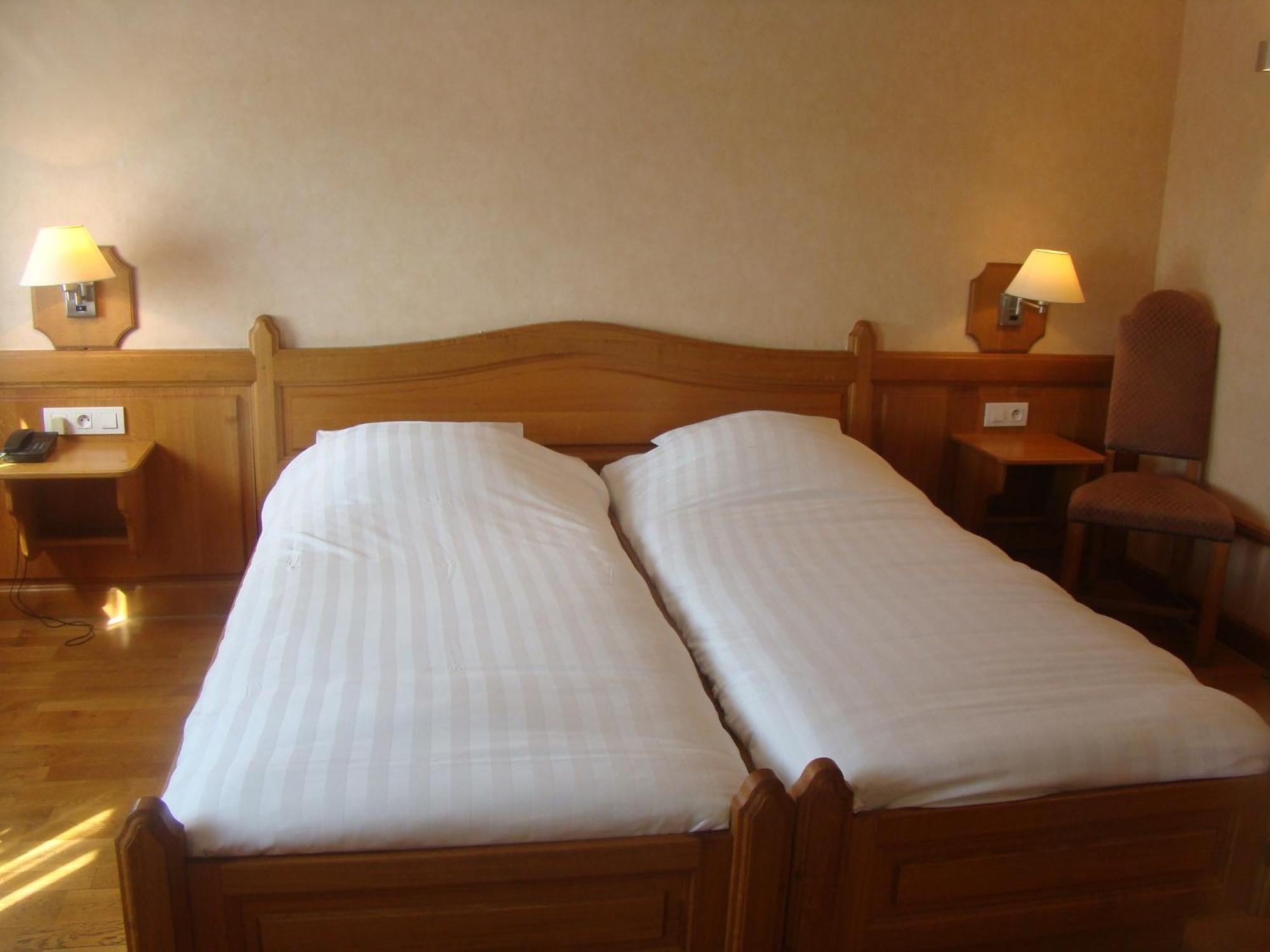 Hotel Restaurant N 4 Martelange Dış mekan fotoğraf