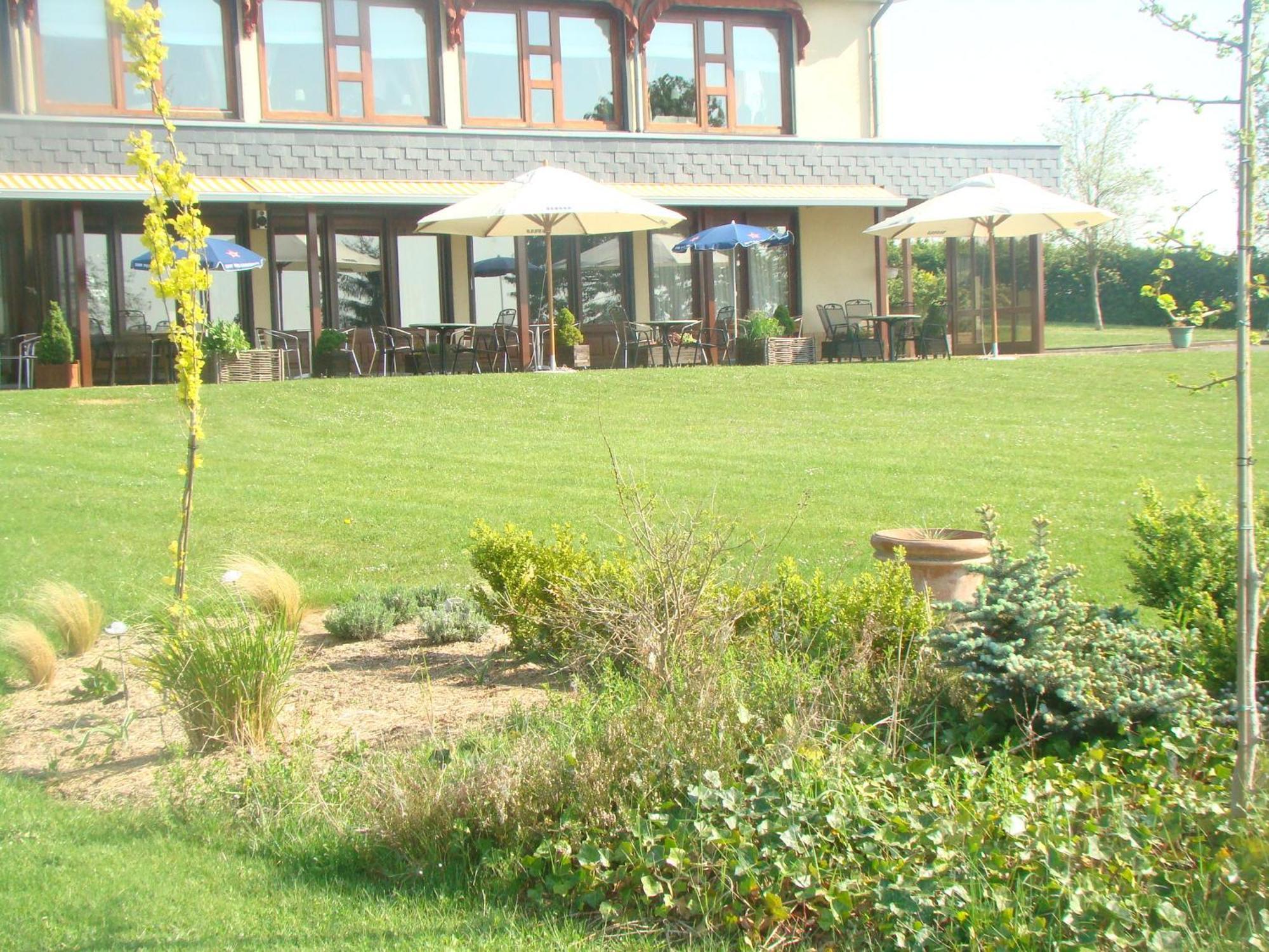 Hotel Restaurant N 4 Martelange Dış mekan fotoğraf