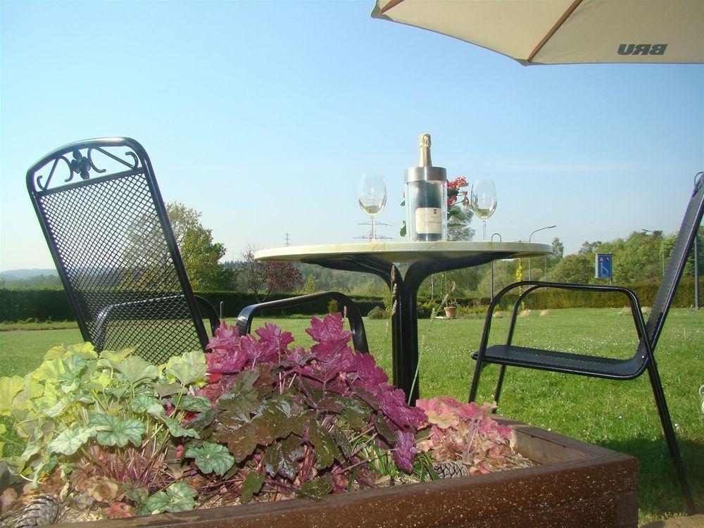 Hotel Restaurant N 4 Martelange Dış mekan fotoğraf