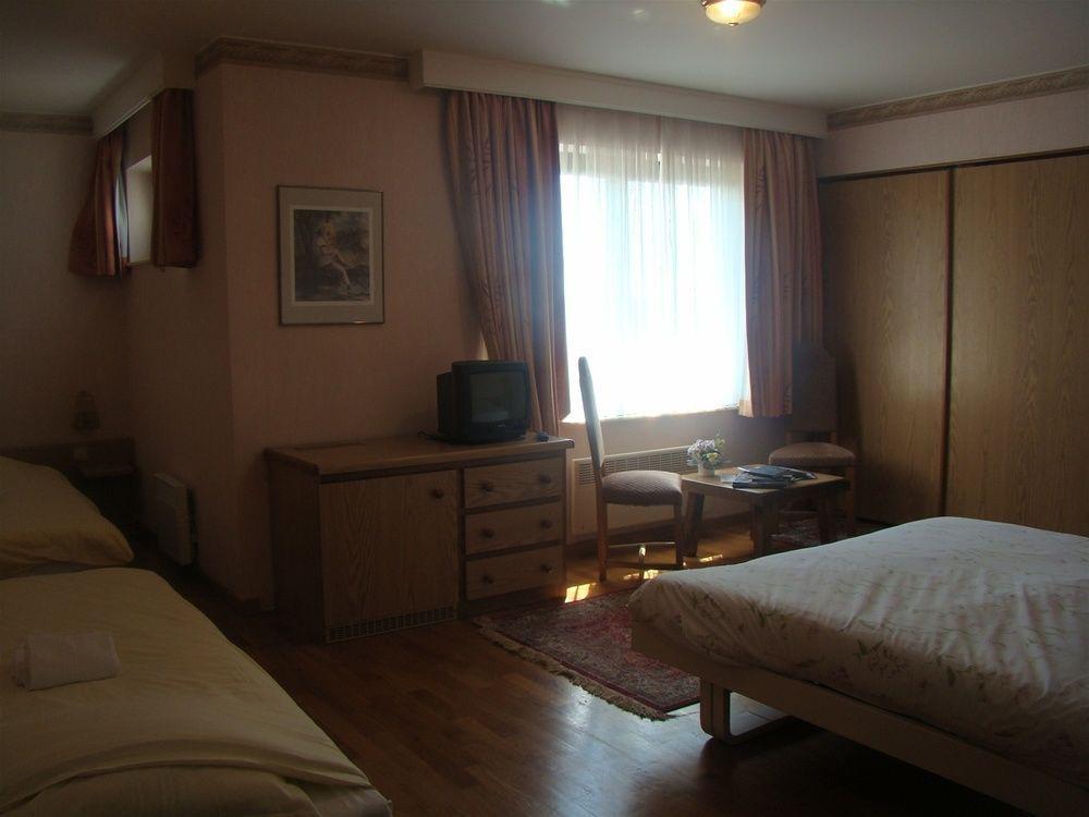 Hotel Restaurant N 4 Martelange Dış mekan fotoğraf